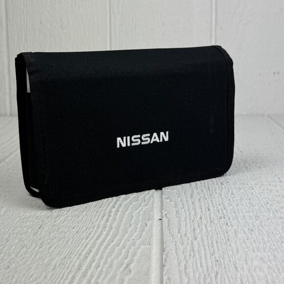 2019 Nissan Rogue Owners Manual Complete Set Navigation Original OEM With Case - Picture 2 of 16